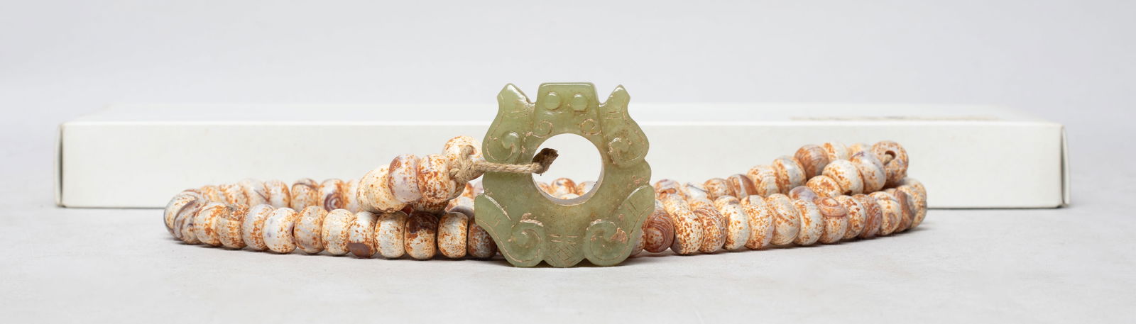 Chinese Export Agate Beads Necklace w/ Jade (1 of 14)