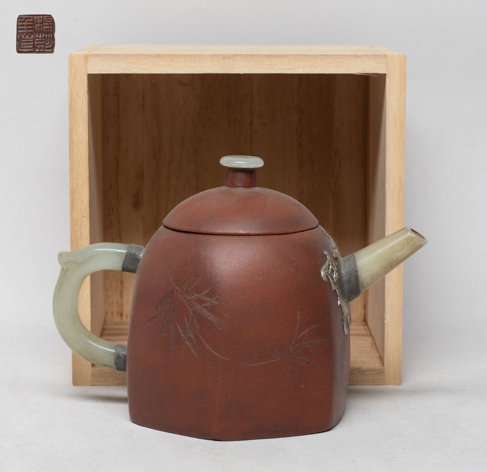 Estate Chinese Export Zisha Tea Pot w/ Box (1 of 10)