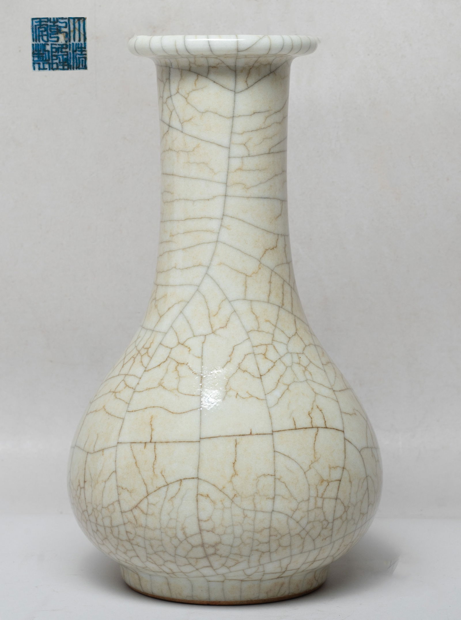 Chinese Export Ge Ware Porcelain Vase (1 of 10)