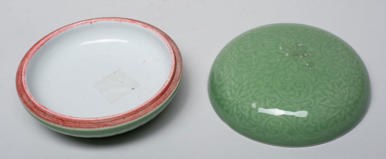 Two Chinese Export Porcelain Ink Boxes - 6