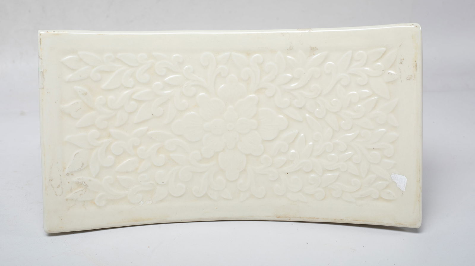 Two Chinese Export Porcelain Pillows - 10