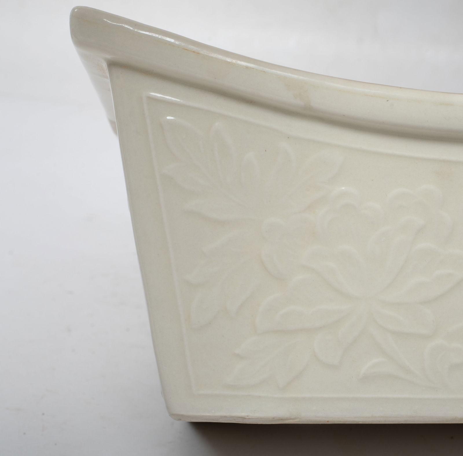 Two Chinese Export Porcelain Pillows - 12