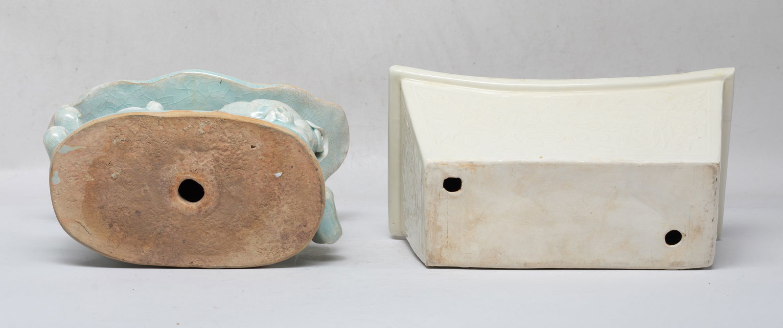 Two Chinese Export Porcelain Pillows - 3