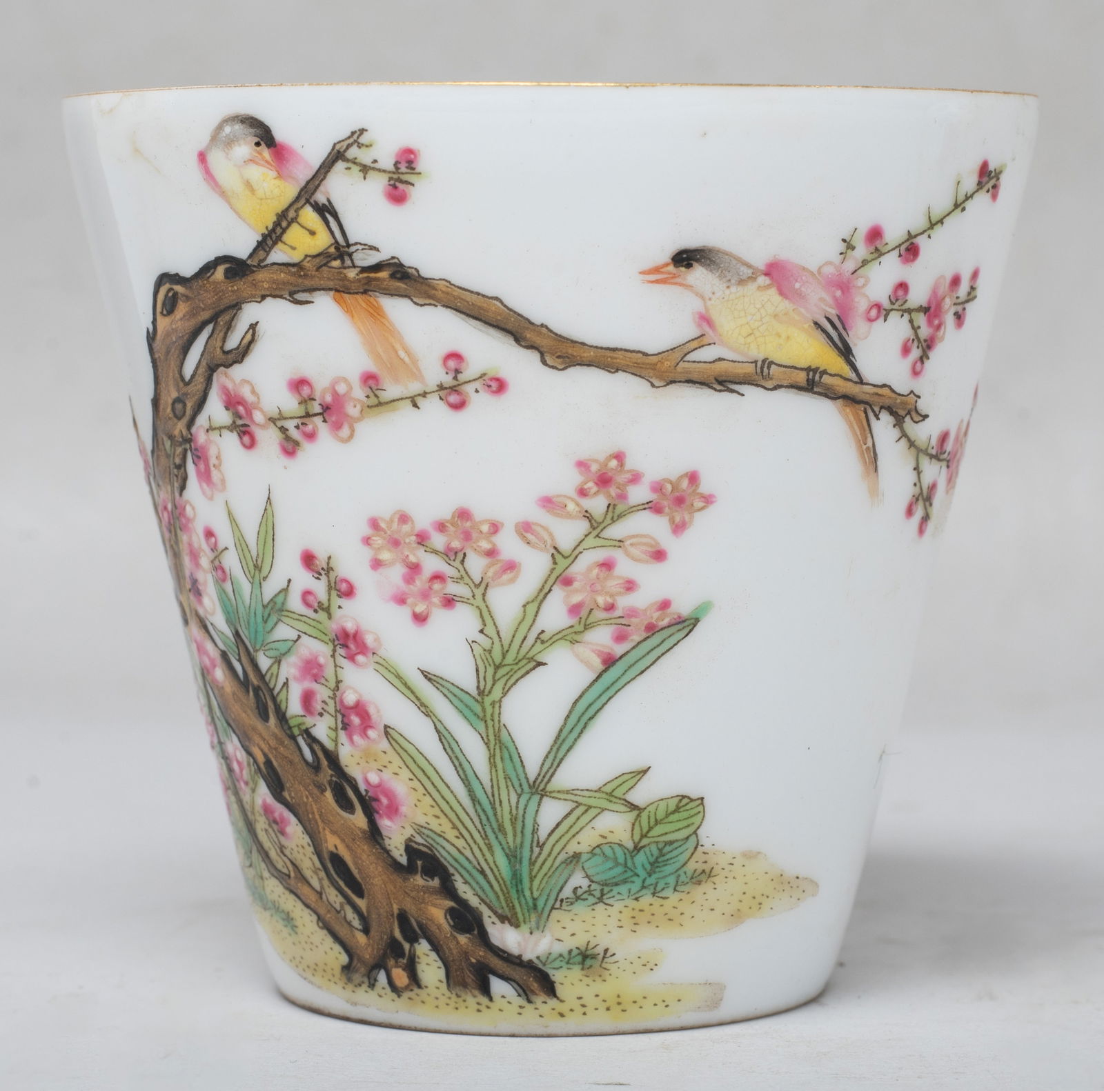 Two Chinese Export Porcelain Cups - 6
