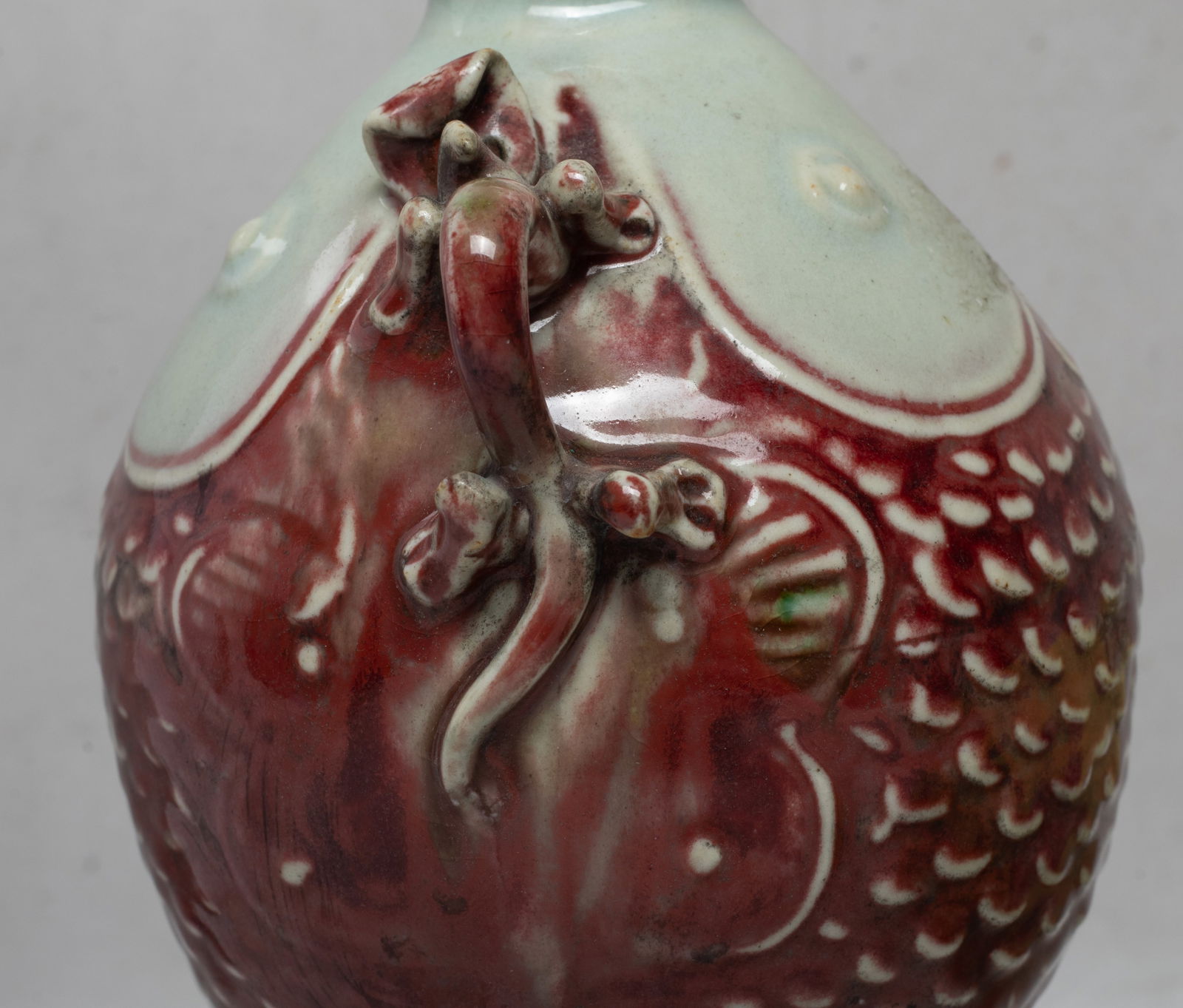 Two Chinese Export Porcelain Vases - 9