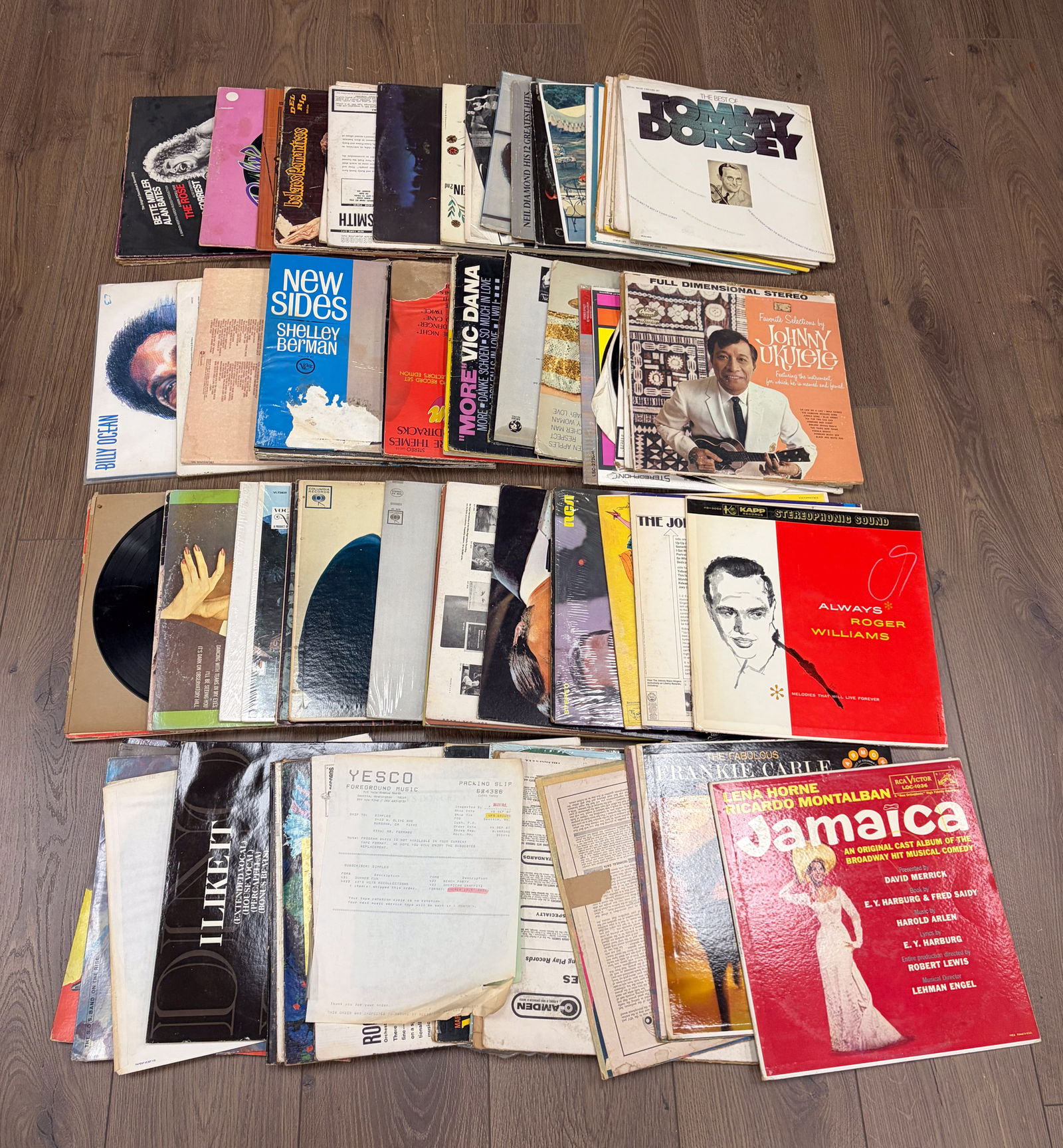 Estate Set Vintage Records: Large set of vintage records. Some of the items may not include the actual records. Size varies.