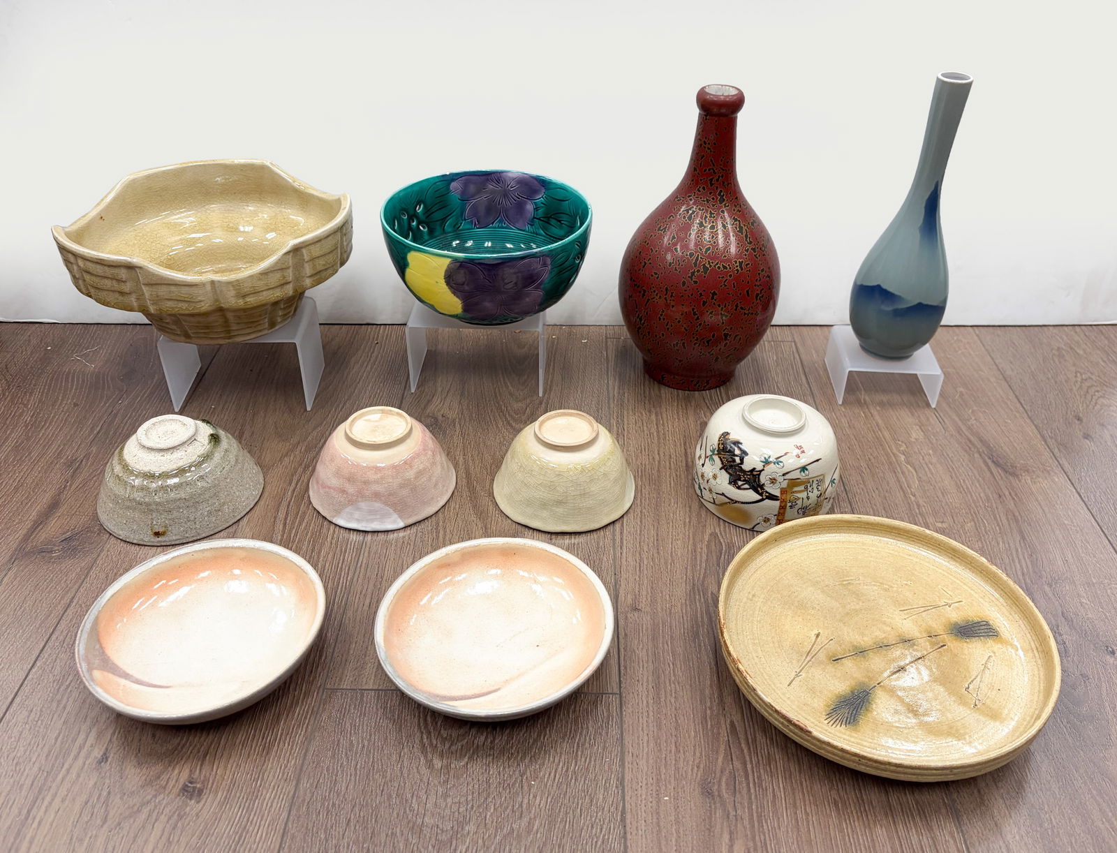 Set Vintage Asian Export Porcelains: Large set of vintage Asian porcelain vases, bowls and dishes. Size varies.