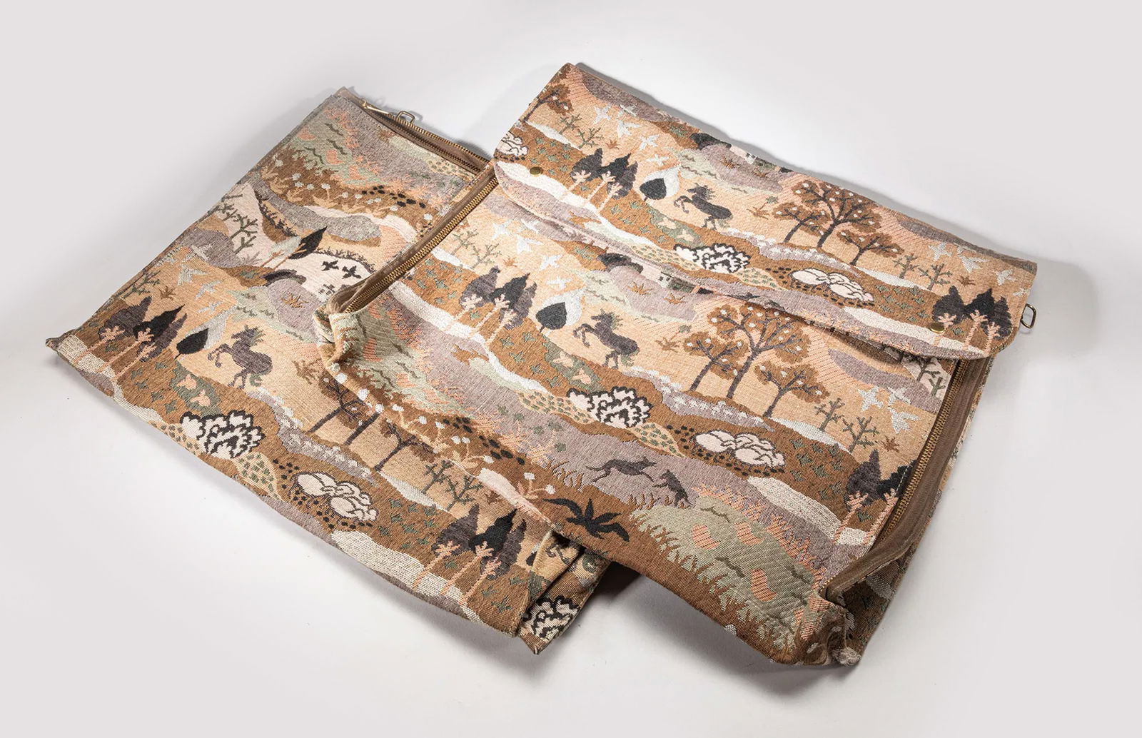 VintageFrance Embroidered Bags (1 of 8)