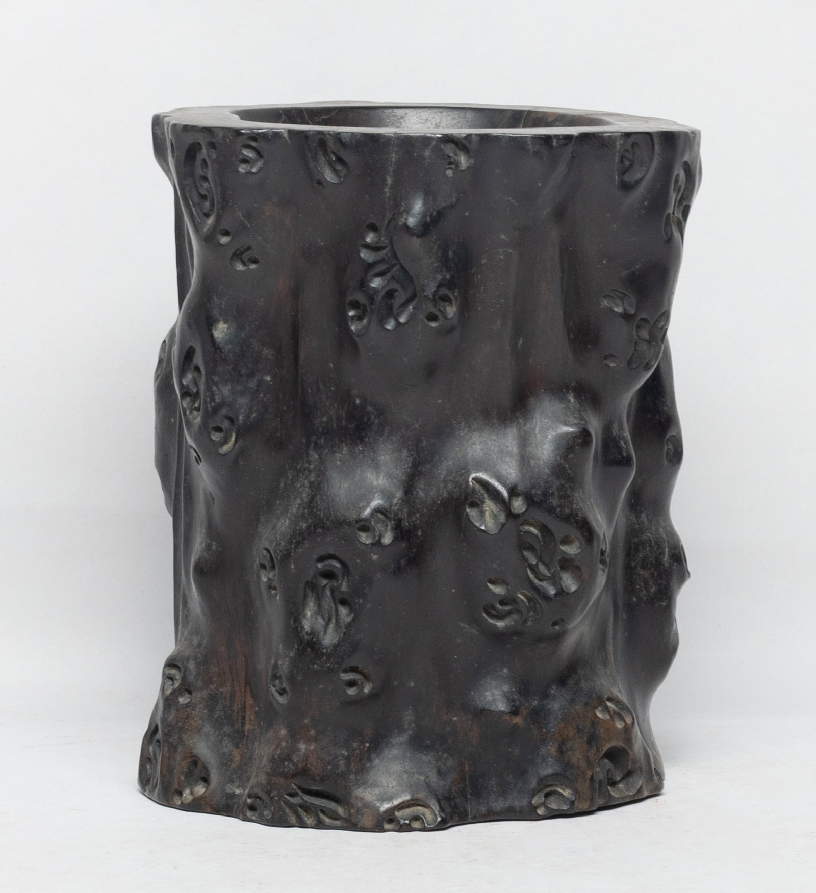 Heavy Chinese Tan Wood Brush Pot: Heavy Chinese tan wood brush pot carved on gnarled trunk form. Approx. 5.7*5.3*6.3 inch. The Estate of the J & J Found, AZ, 2021.