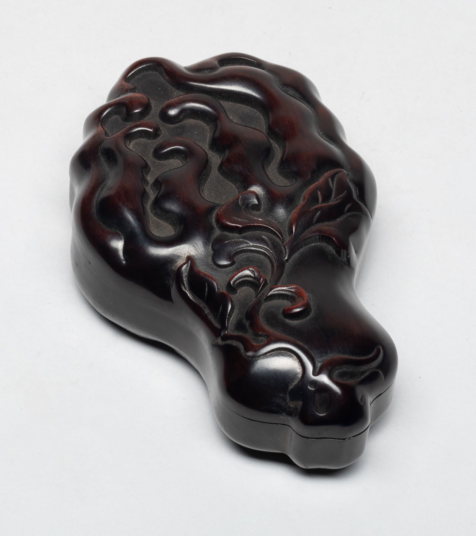 Estate Chinese Export Wood Box: Chinese covered wood box carved of buddha hand citron form, detailed with leafy stem on the cover. Approx. 5.9*3.6*1.6 inch. The Estate of the Store Closed Sale, DTLA.