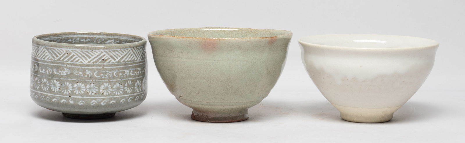 Set Korean Glazed Porcelain Tea Bowls (1 of 16)