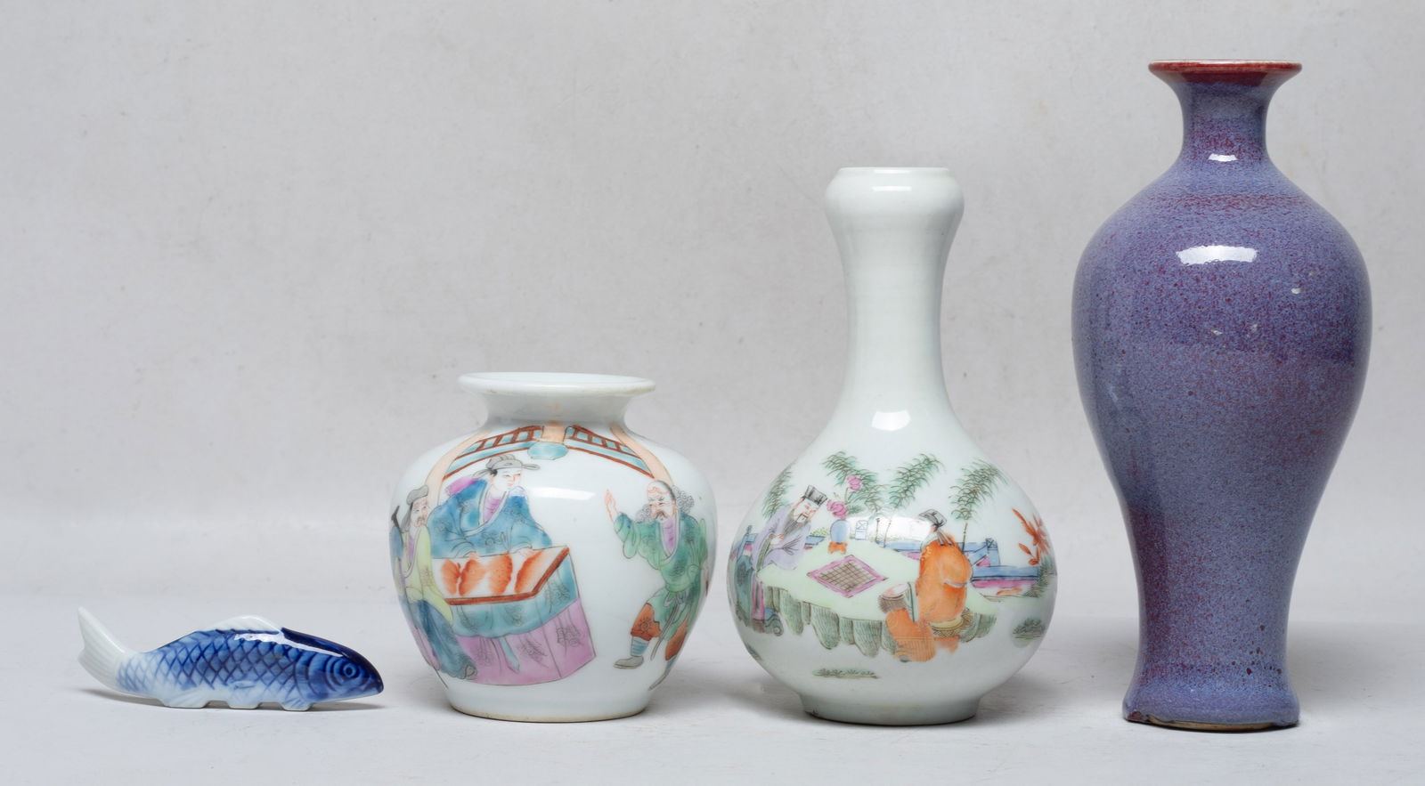 Estate Chinese Porcelain Cabinet Vases, Stand (1 of 11)