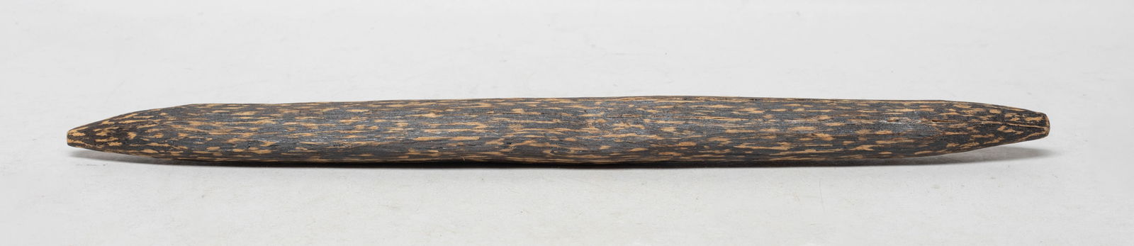 South Asian/ Chinese Agarwood Long Piece: Chinese / South Asian long agarwood carved piece. Approx. 12.6 inch L, 118 gram.