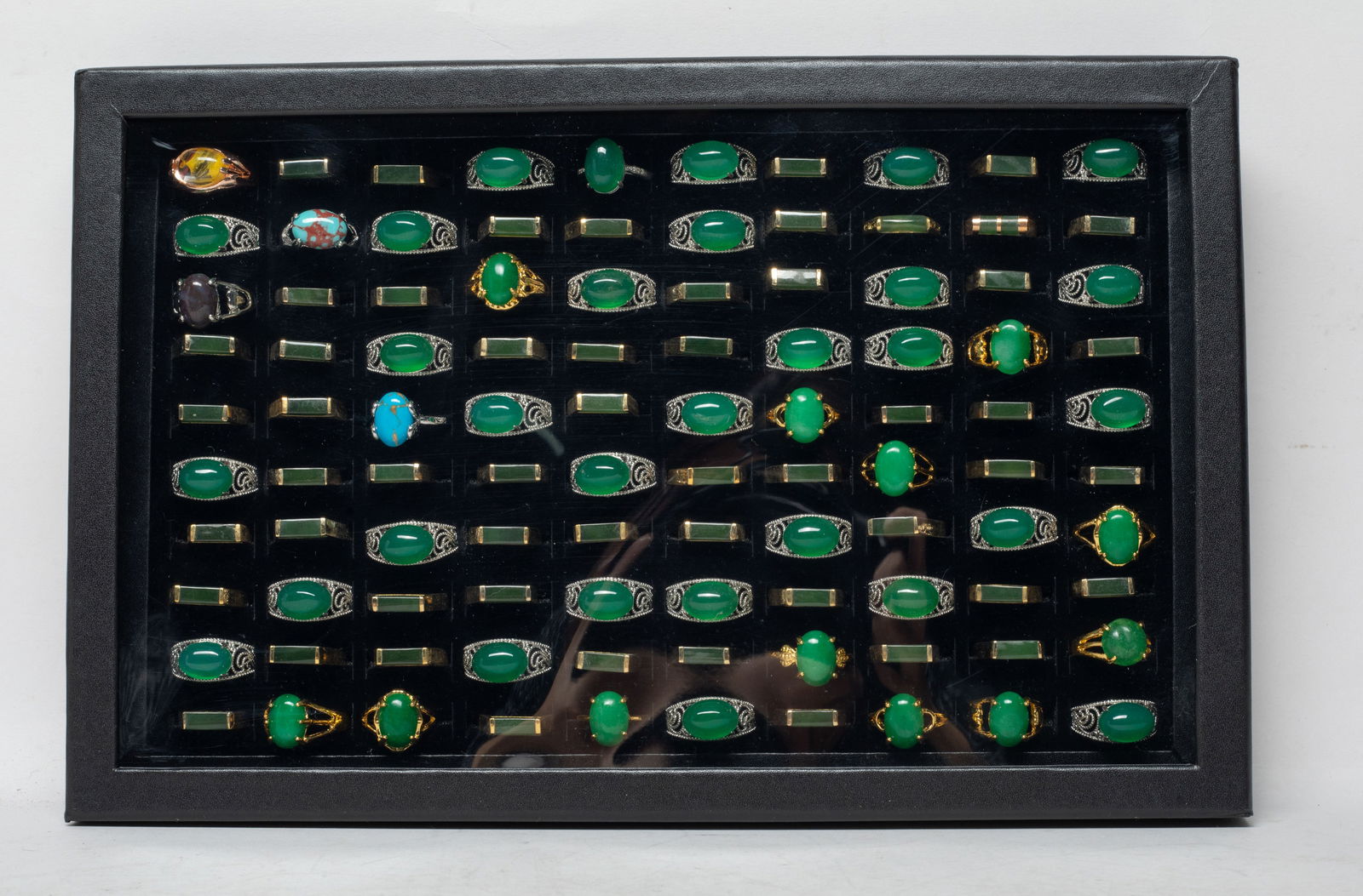 Estate Set Chinese Export Rings: Large set of Chinese export rings, with case. Size varies.