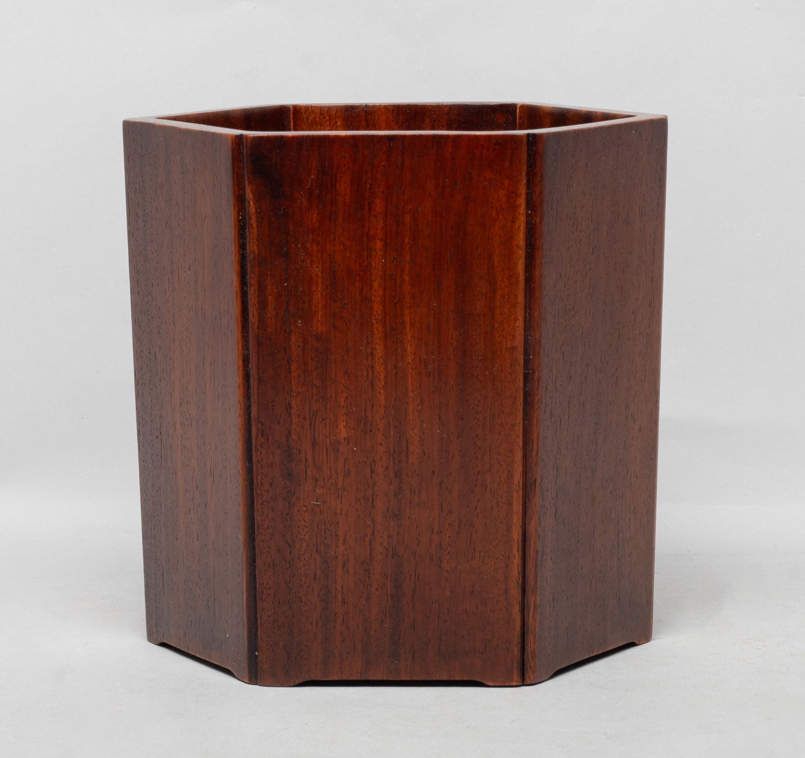 Special Form Chinese Wood Brush Pot: Chinese wood brush pot, the cylindrical body of hexagonal section. Approx. 6.5*5.8*6.3 inch.