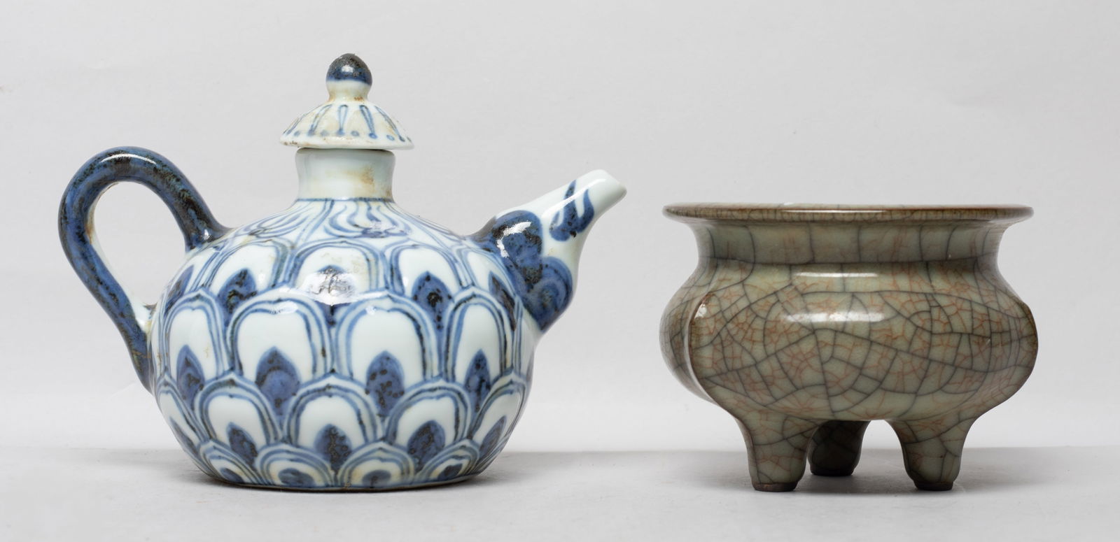 Chinese Export Porcelain Tea Pot, Censer (1 of 13)