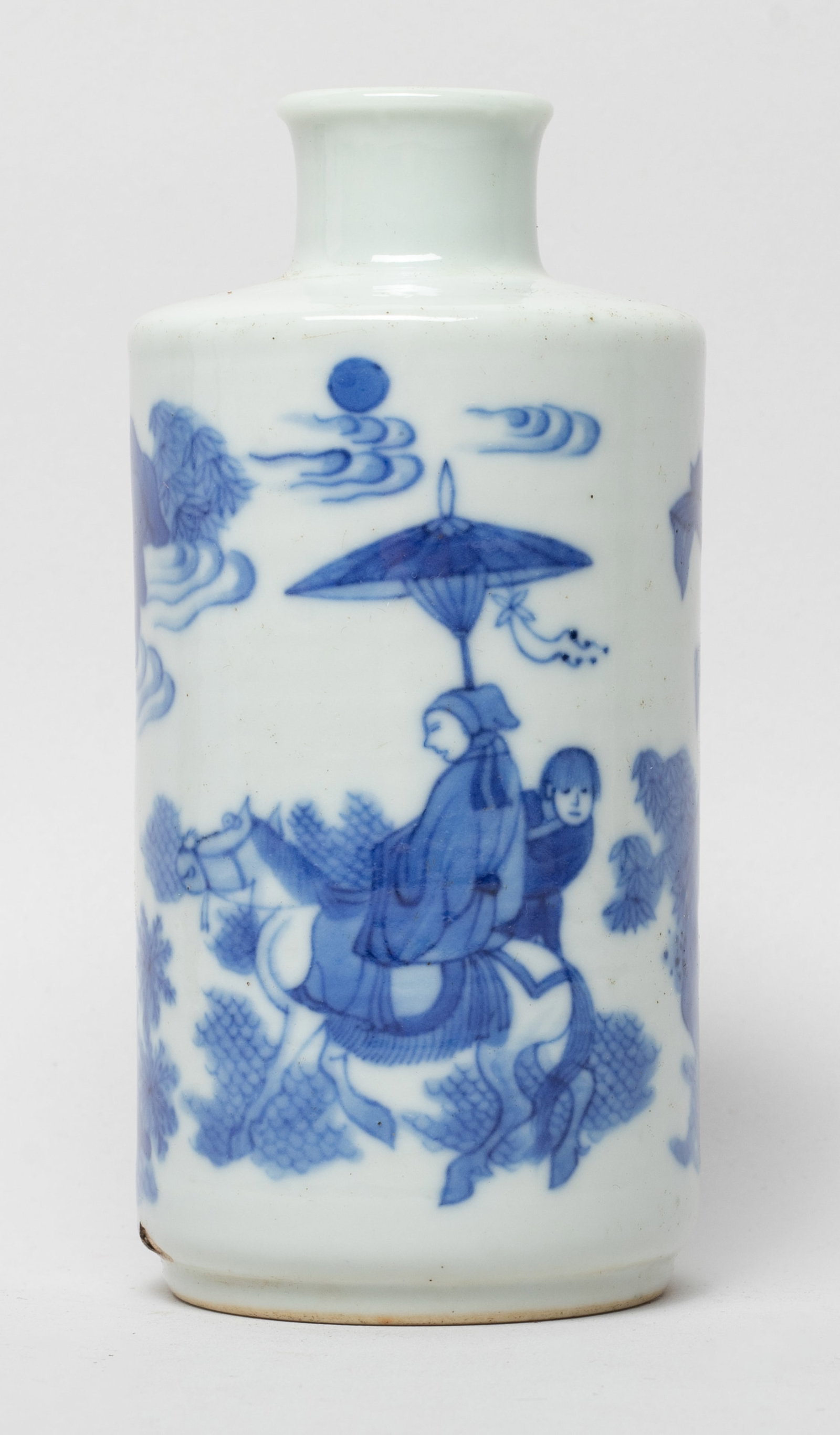 Large Chinese Porcelain Snuff Bottle (1 of 12)