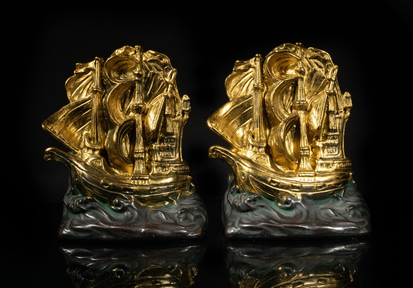 Two Early 20th Bronze Bookends Sculptures (1 of 8)