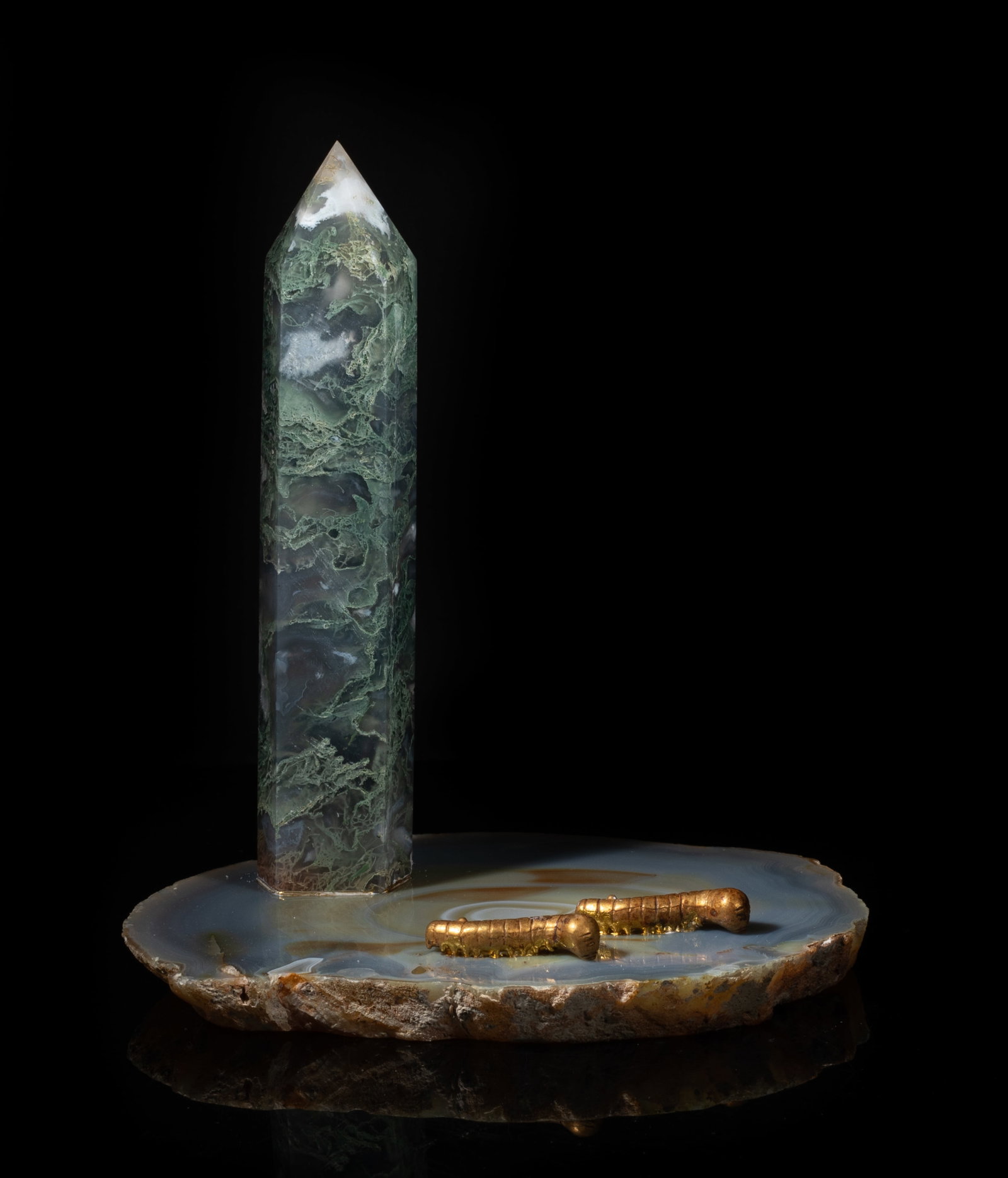 Vintage Tall Moss Agate Obelisk Sculpture: Tall moss agate obelisk sculpture with a smoothed agate slab as the base, with two metal cast caterpillars. Approx. 8.2*7.3*5.7 inch.