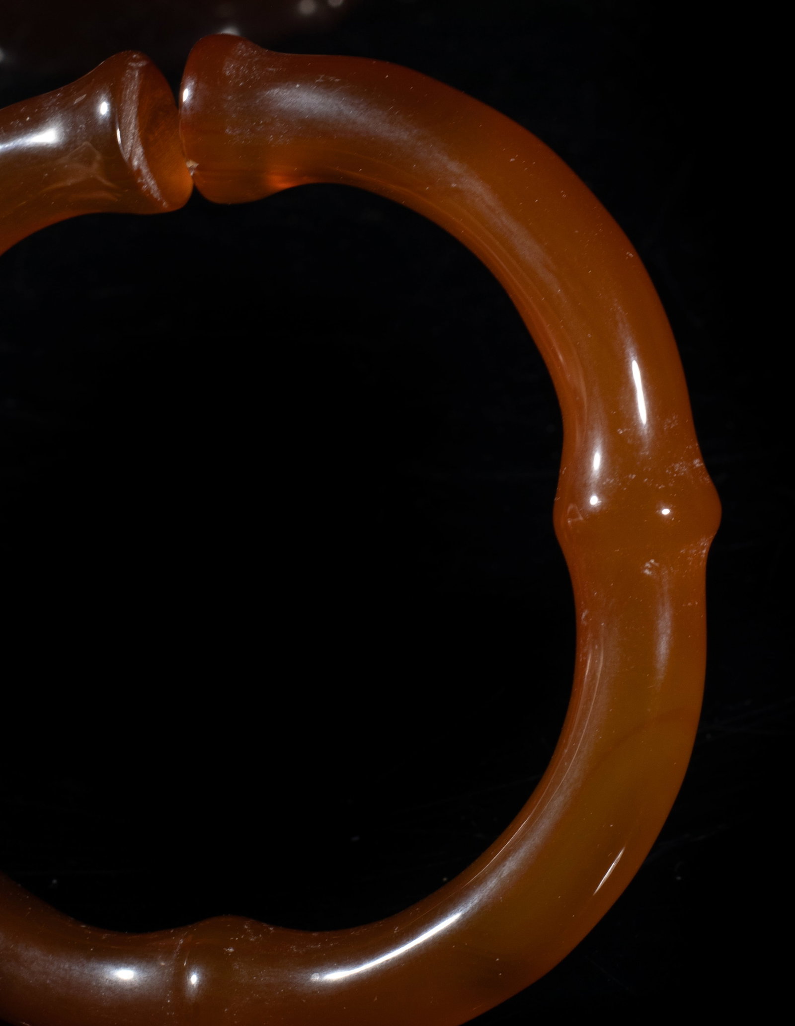 Two Rare Chinese Cameo Agate Bangles - 7