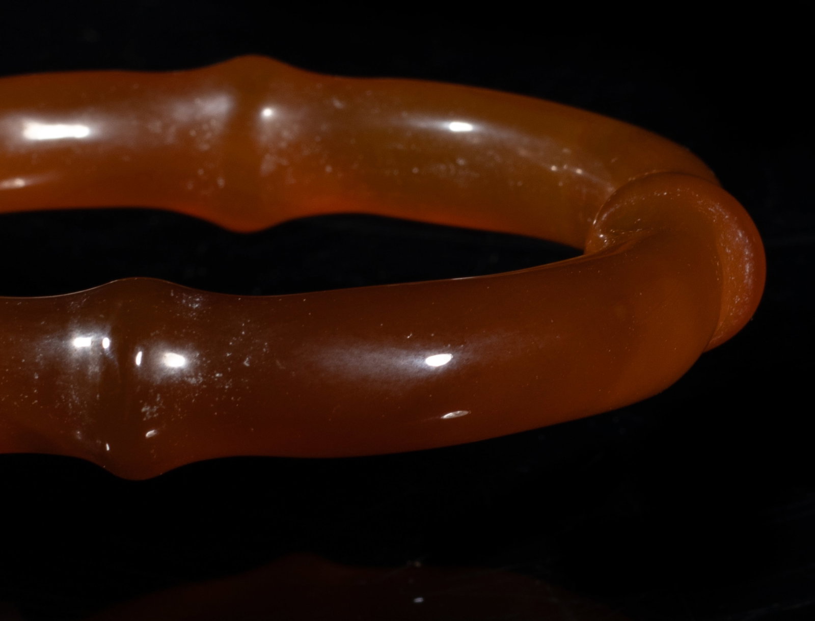 Two Rare Chinese Cameo Agate Bangles - 8