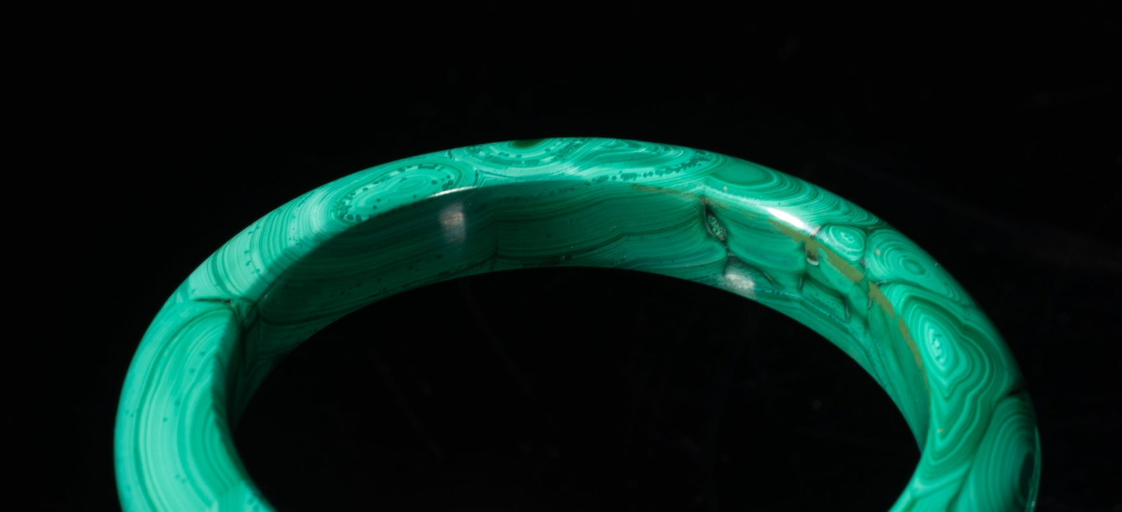 Two Rare Chinese Malachite Bangles - 6