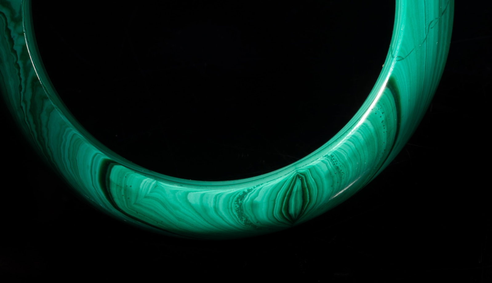 Two Rare Chinese Malachite Bangles - 7