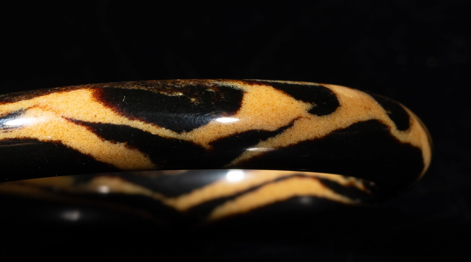 Vintage Chinese Export Amber Bangle - 8