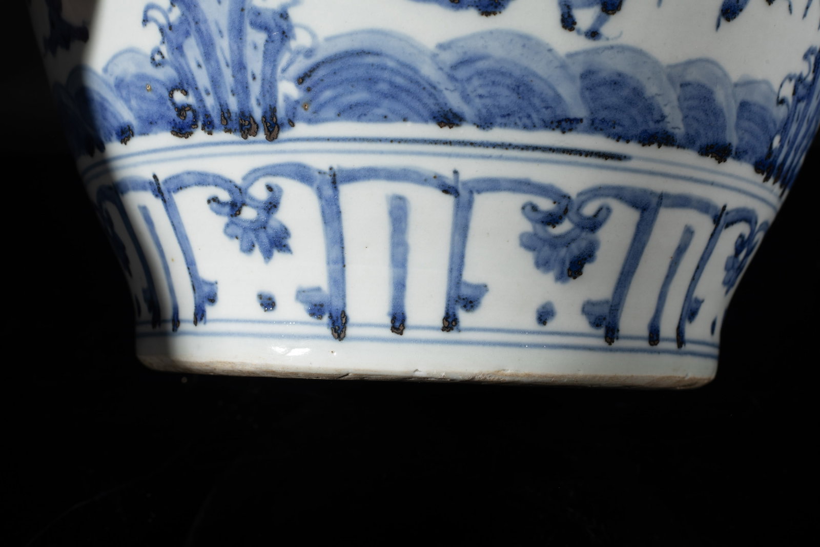 Large Chinese Export Porcelain Jar - 11