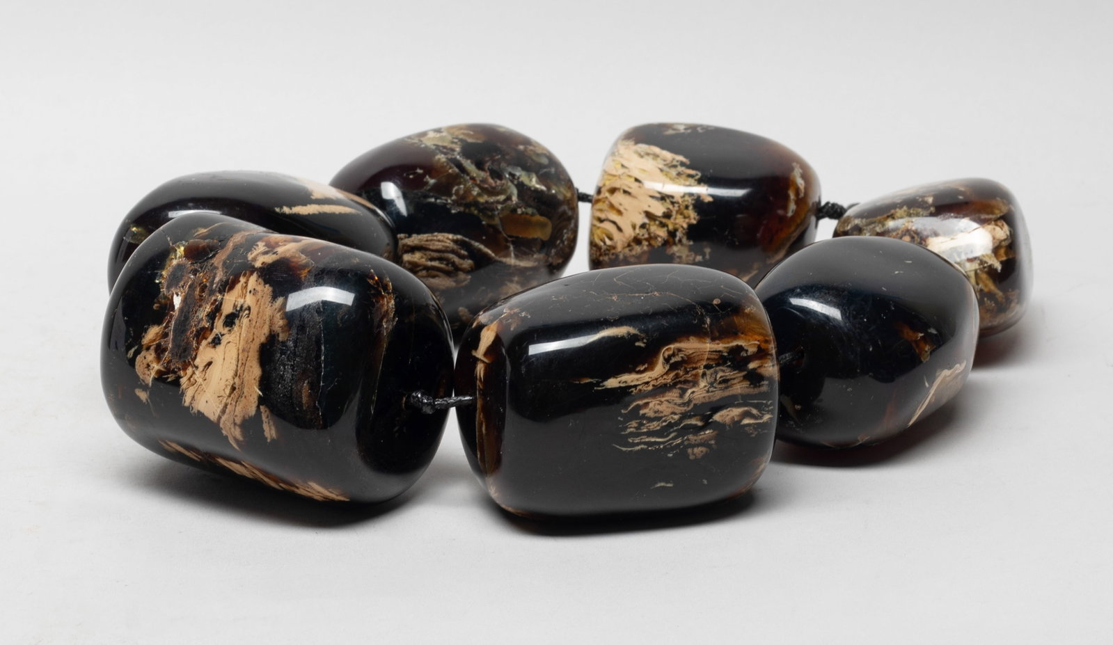 Chunk Beads South Asian Root Amber Necklace: Collectible South Asian root amber carved chunky bead necklace. Approx. 905 gram (total amber weight), 3.1*2.3*2.2 inch (largest bead).