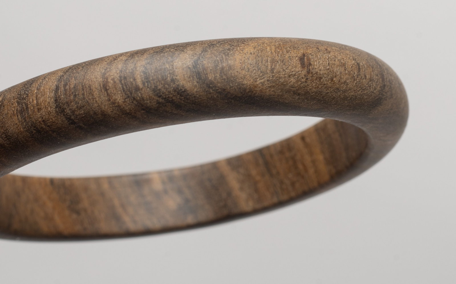 Two Chinese Export Wood Bangles - 5