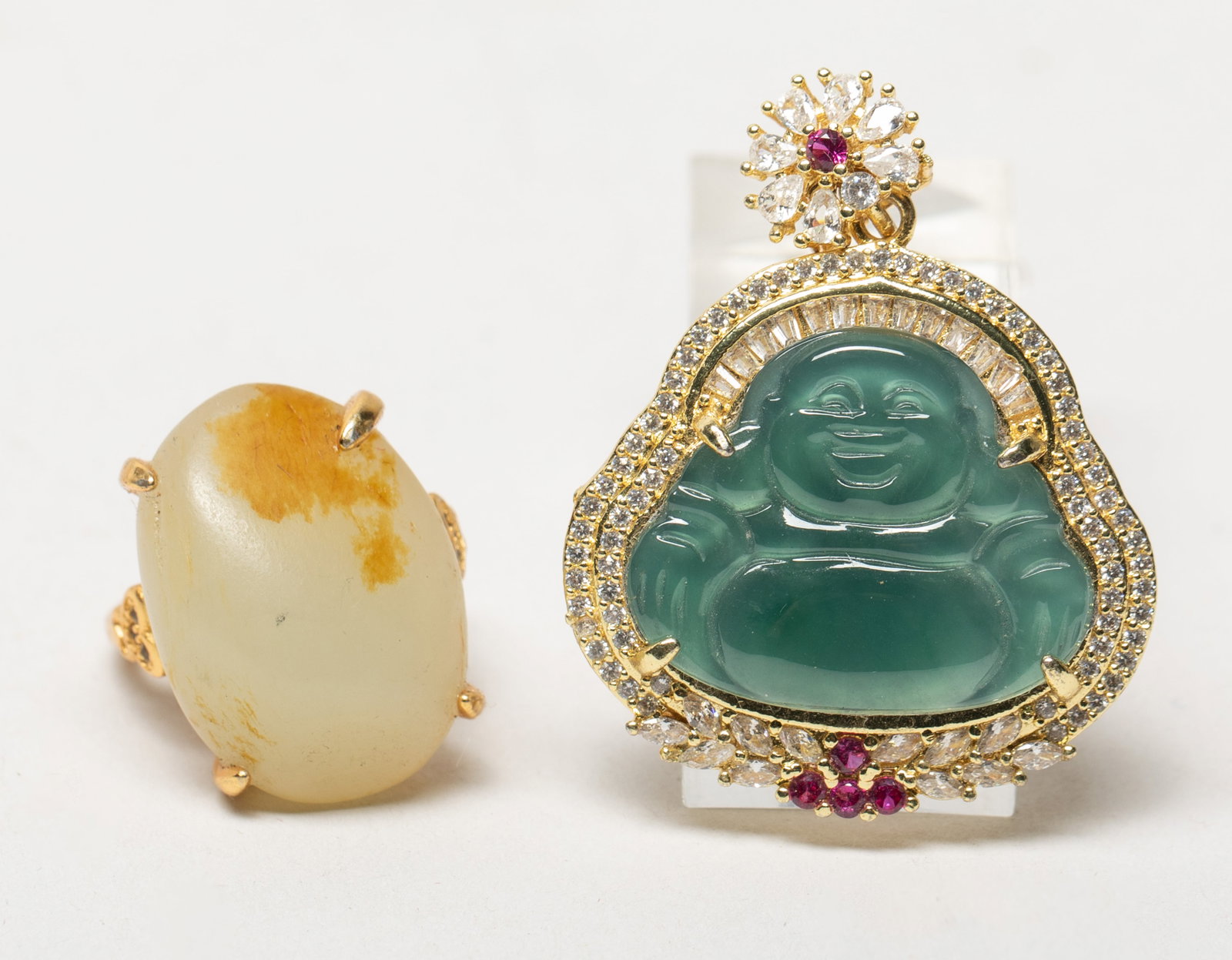 Chinese Gold Filled Jade Ring & Pendant: Including a russet jade pebble ring, and a Buddha form jade pendant. Approx. 1.6*1.24 inch (pendant size).
