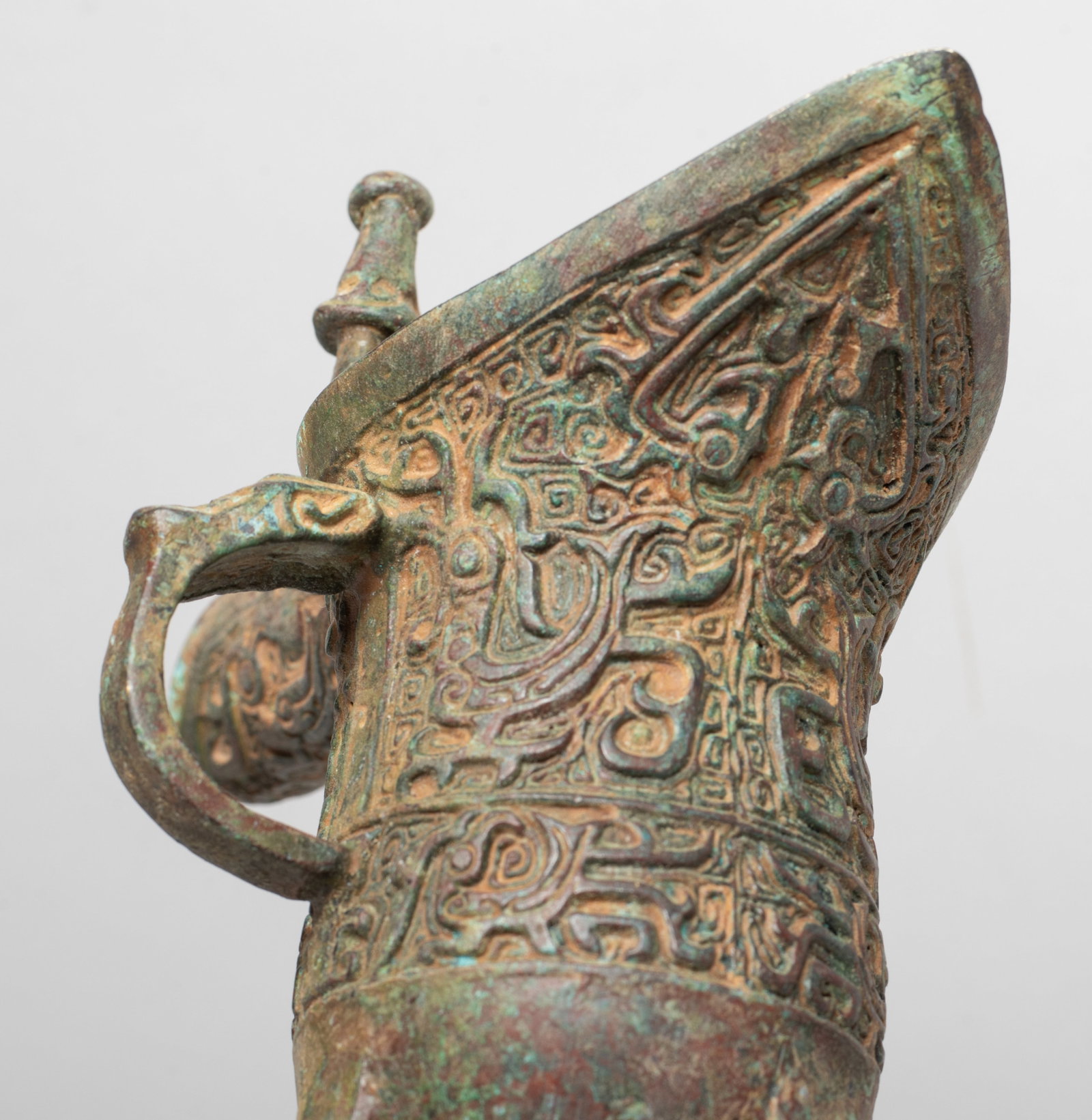 Two Chinese Bronze Tall Cups - 4