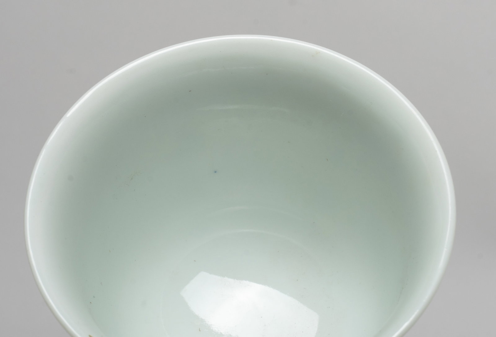 Two Chinese Export Porcelain Tea Cups - 4