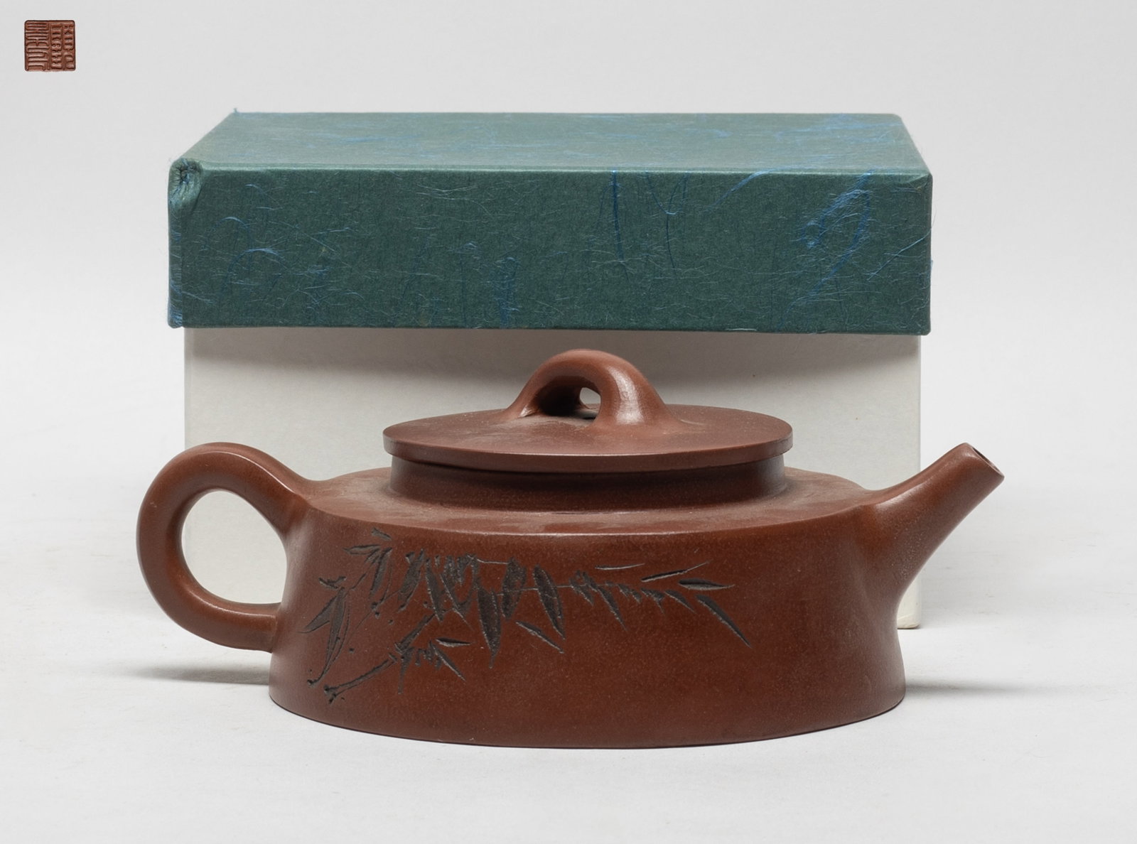 Chinese Export Yixing Zisha Tea Pot (1 of 10)