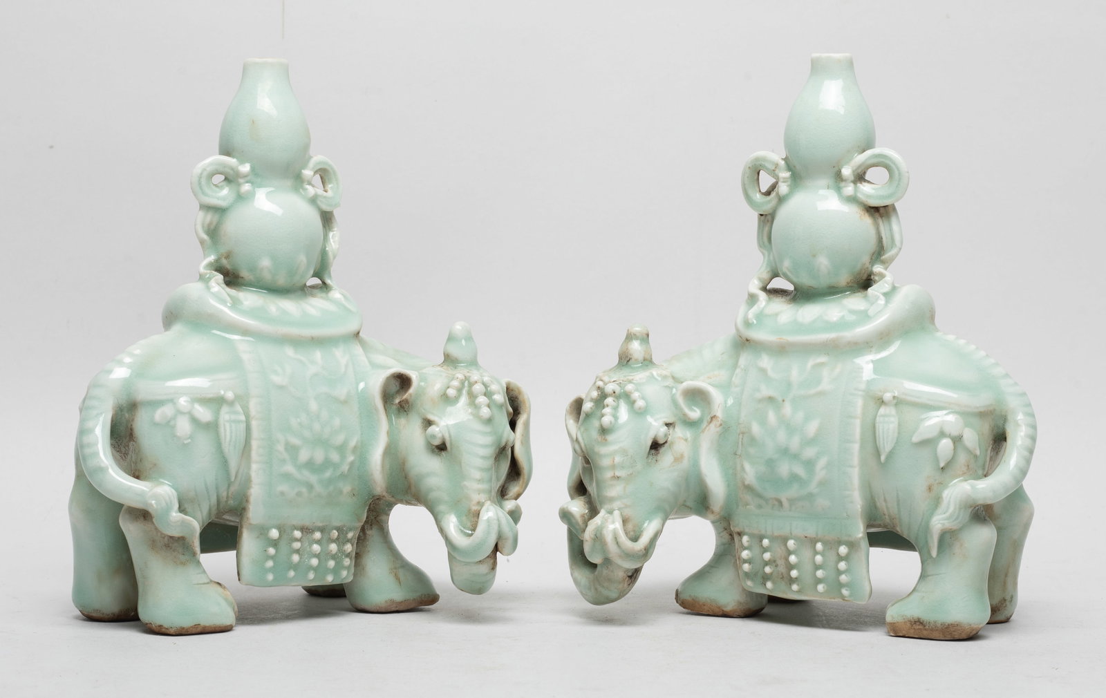 Two Chinese Export Porcelain Sculptures (1 of 11)
