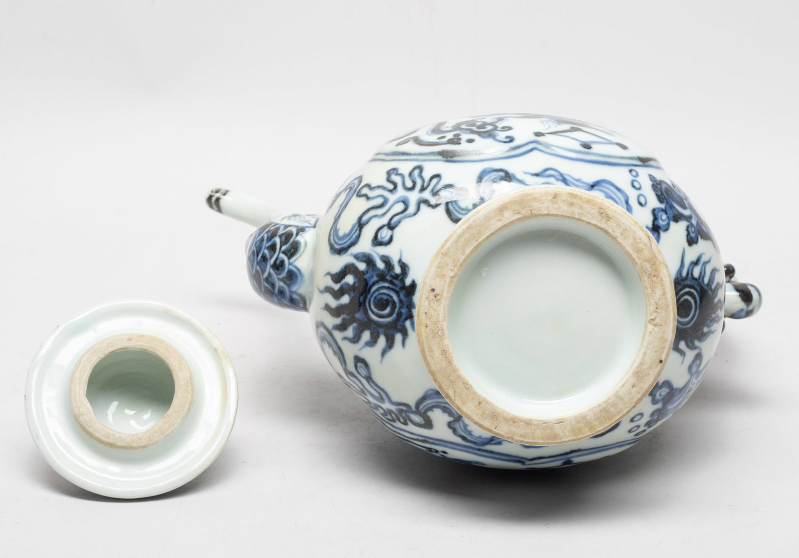 Large Chinese Export Porcelain Pot - 6