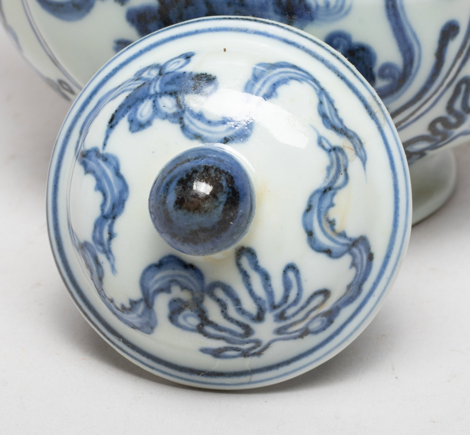Large Chinese Export Porcelain Pot - 8