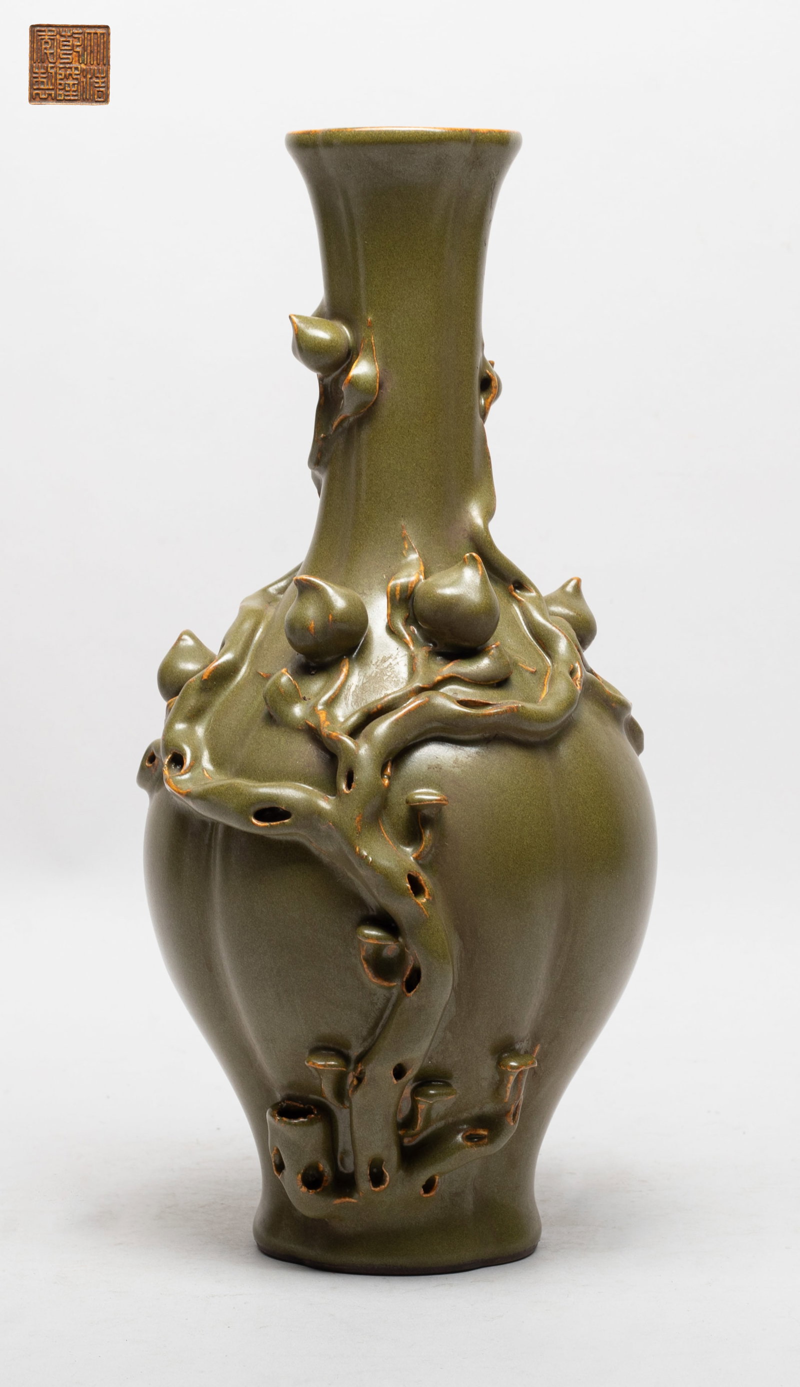 Estate Chinese Export Tea Dust Porcelain Vase (1 of 12)