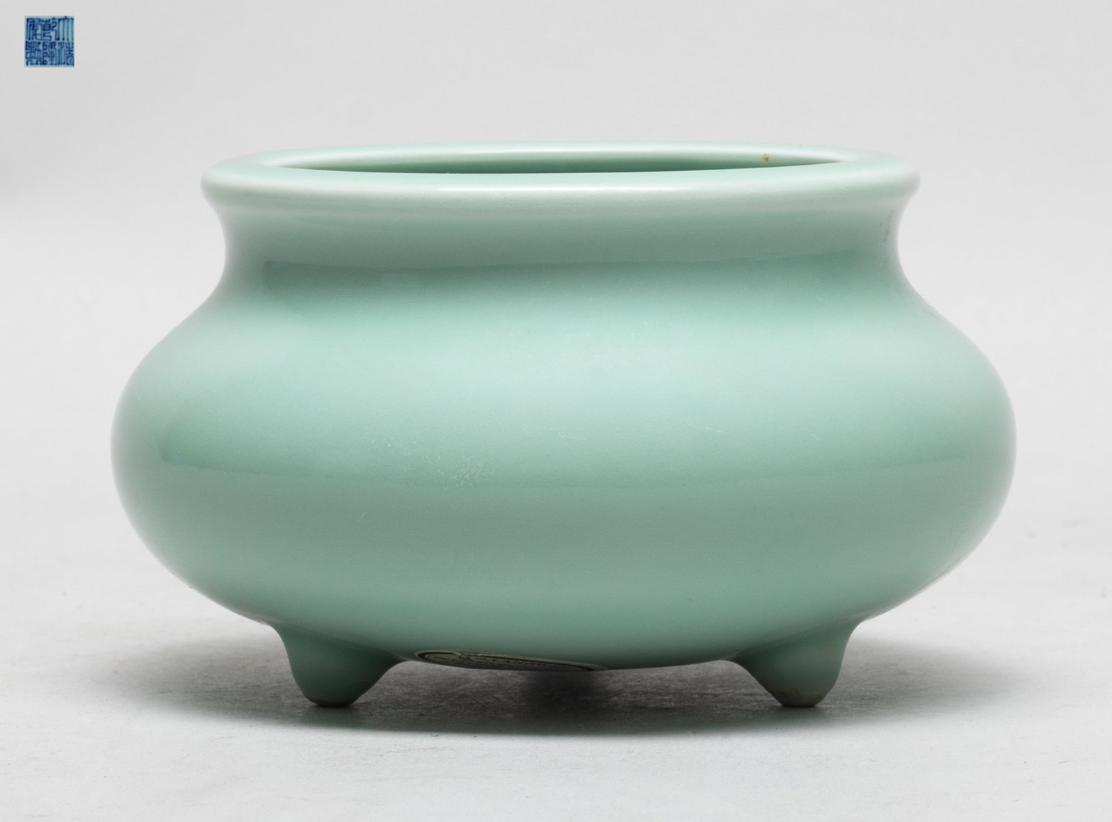 Chinese Export Green Glazed Porcelain Censer (1 of 8)