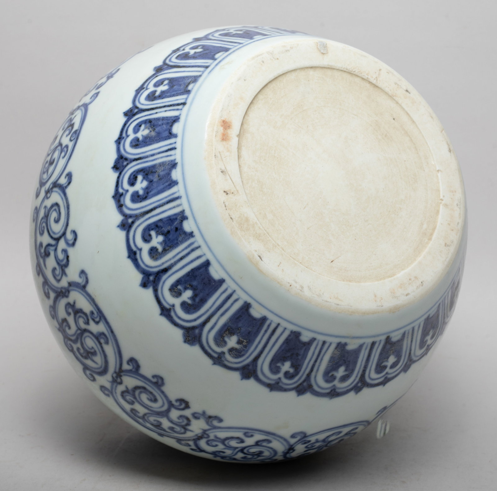 Large Chinese Export Porcelain Jar - 10