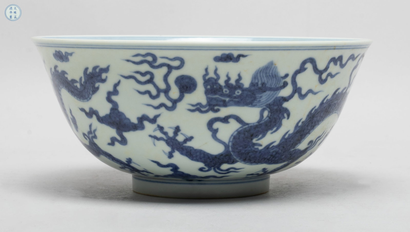 Estate Chinese Export Porcelain Large Bowl (1 of 15)