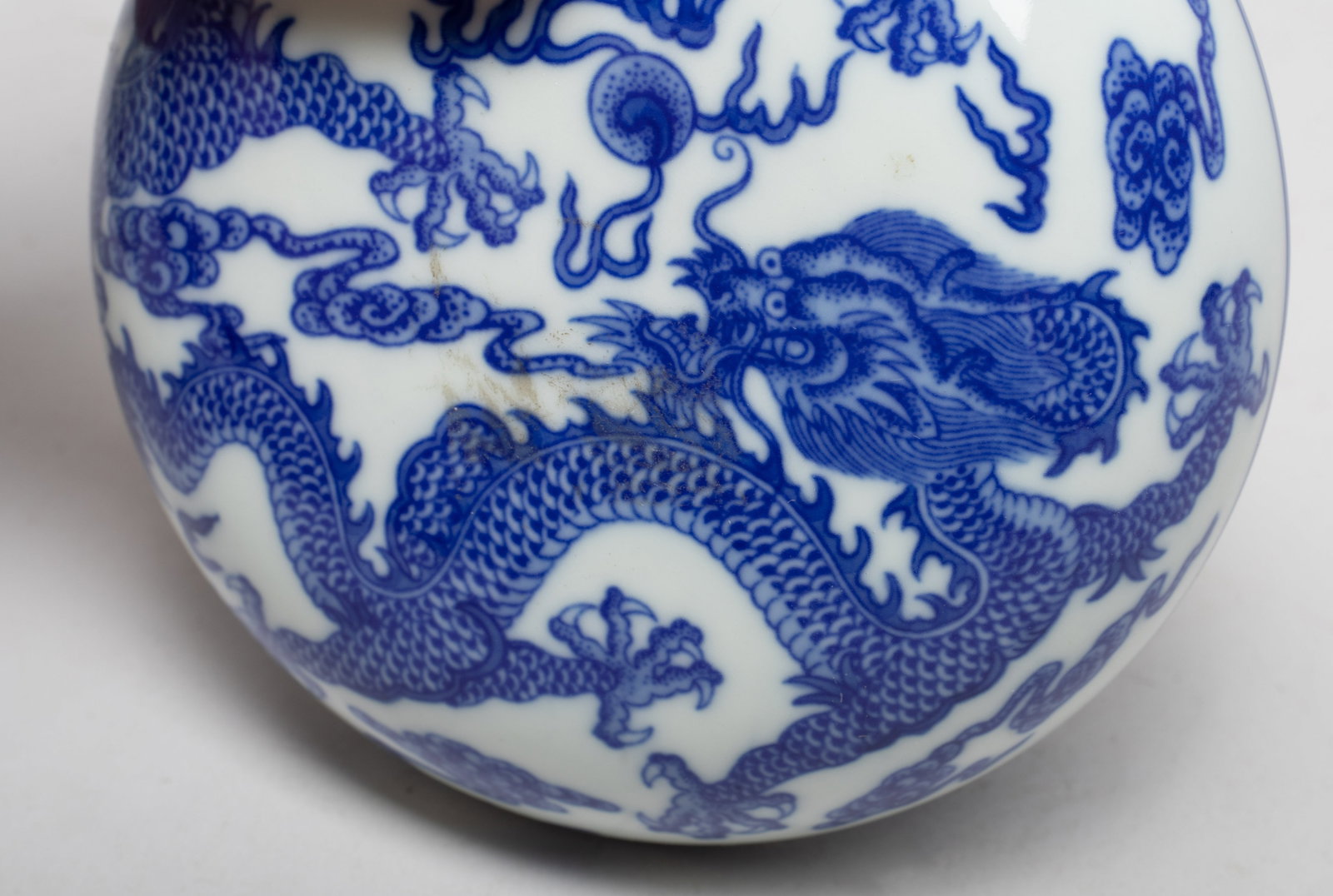 Estate Two Chinese Export Porcelain Boxes - 11