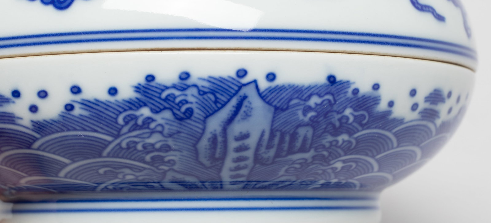 Estate Two Chinese Export Porcelain Boxes - 13
