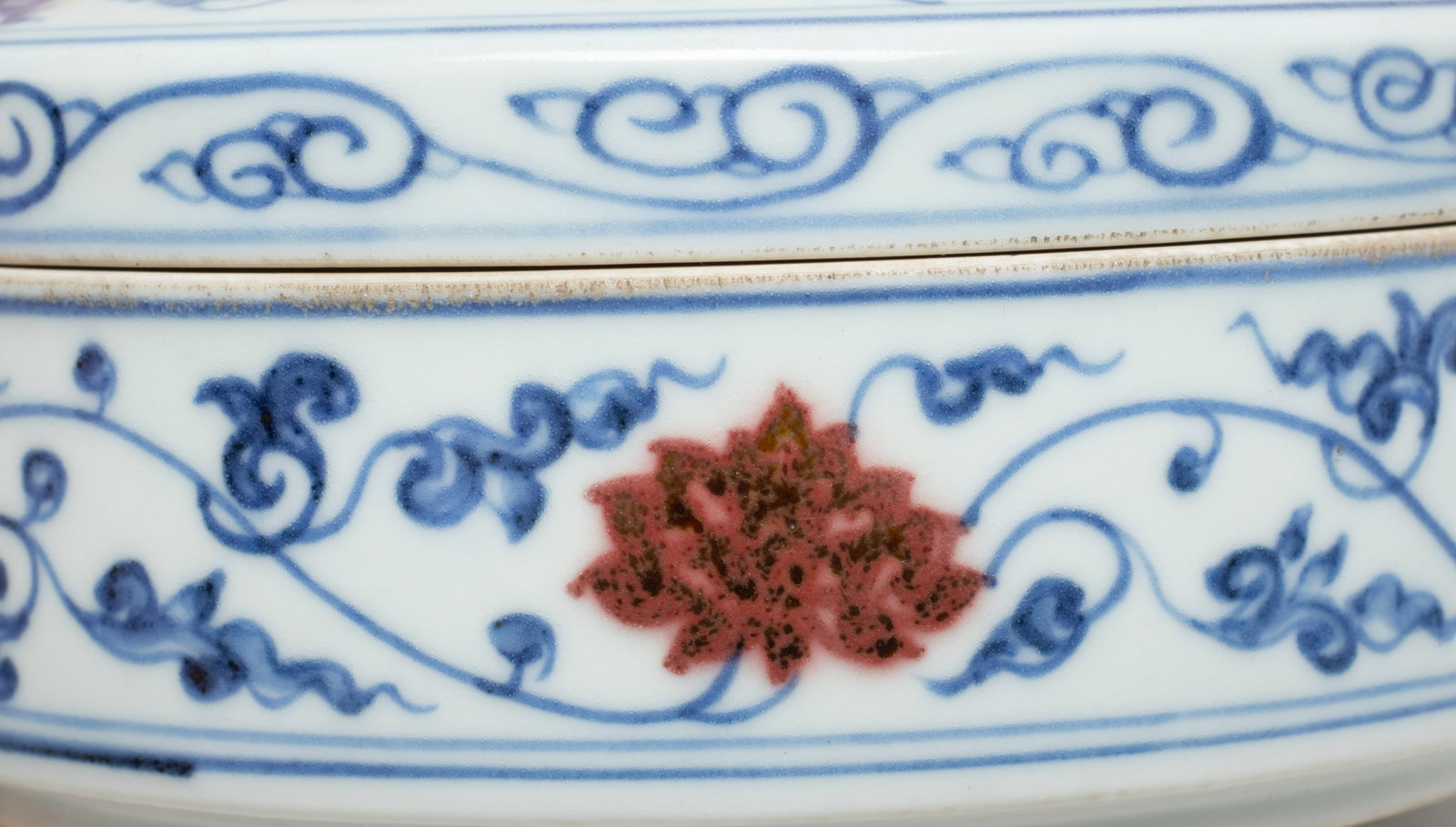 Estate Two Chinese Export Porcelain Boxes - 7
