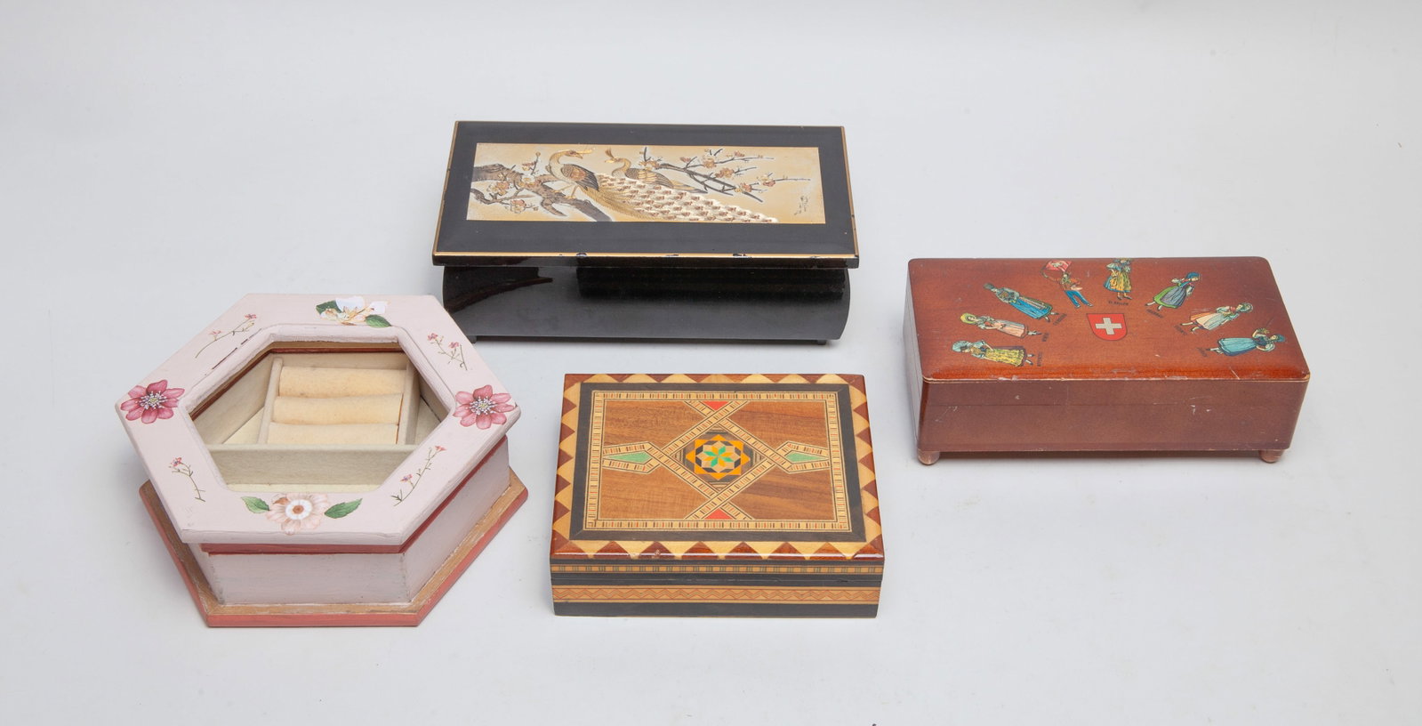 Collectible Vintage Jewelry Boxes (1 of 12)