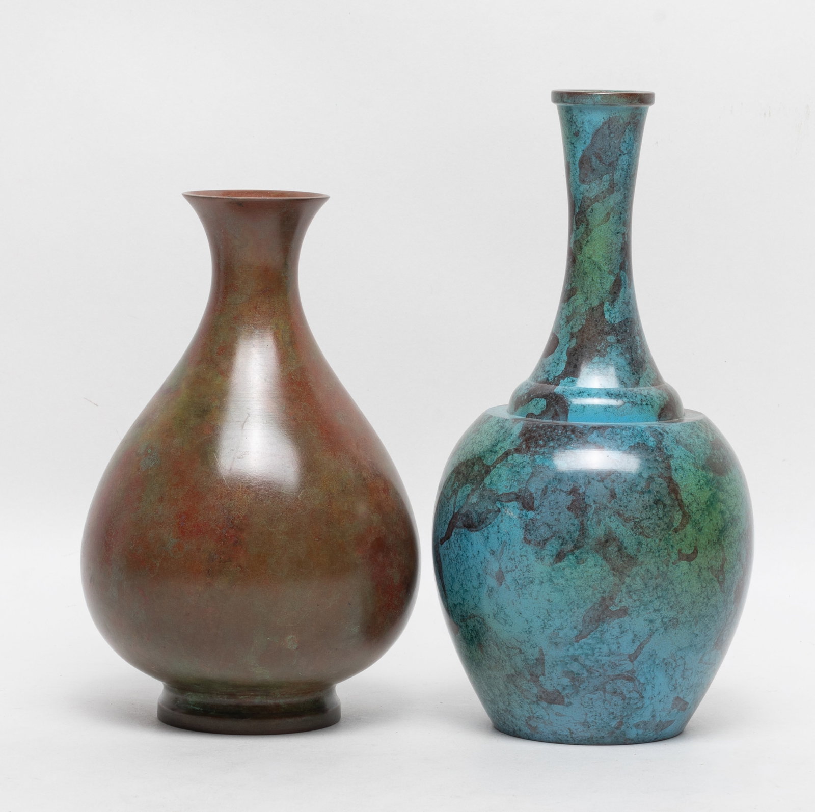 Two Vintage Japanese Designed Vases (1 of 15)