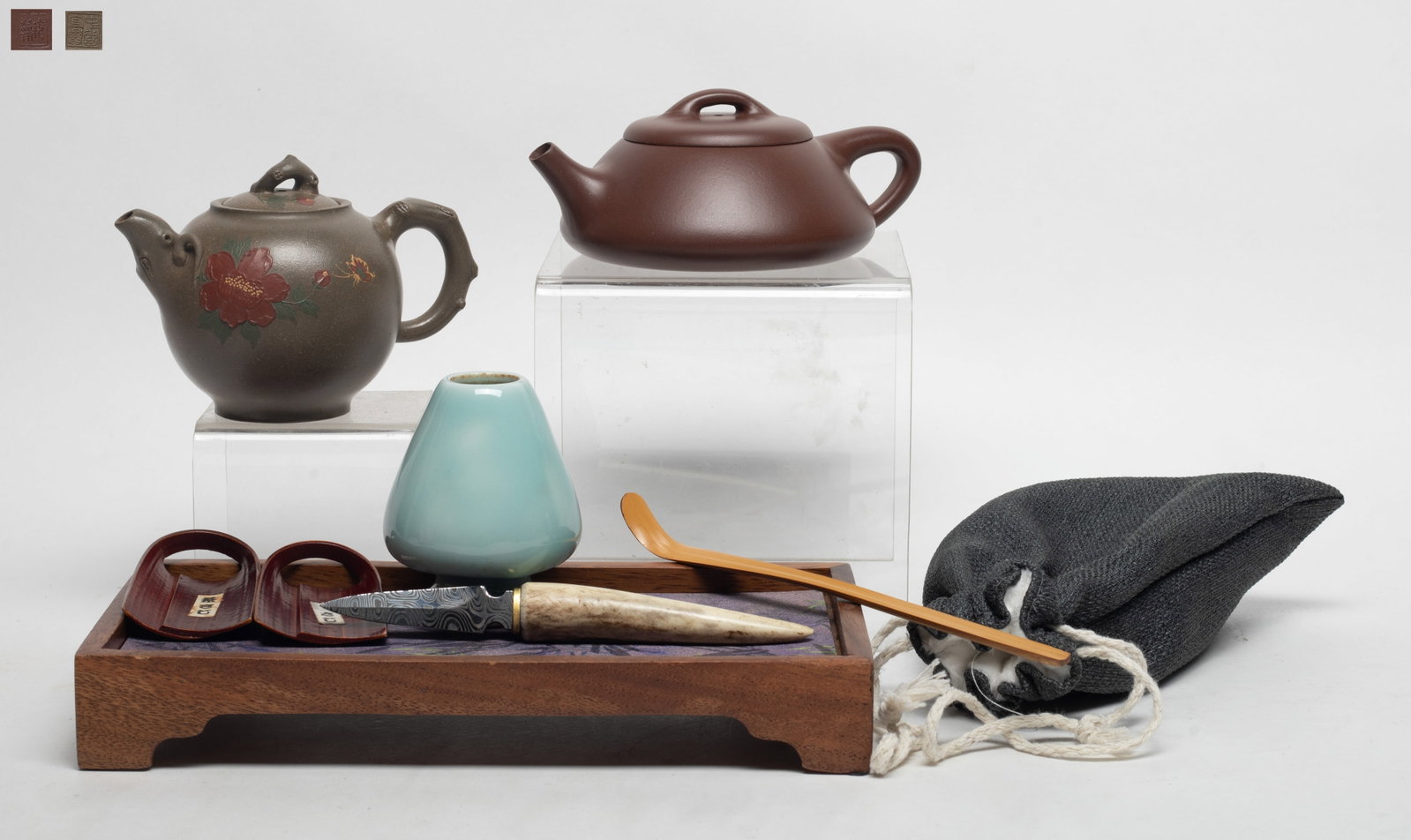Chinese Tea Pots, Services (1 of 10)