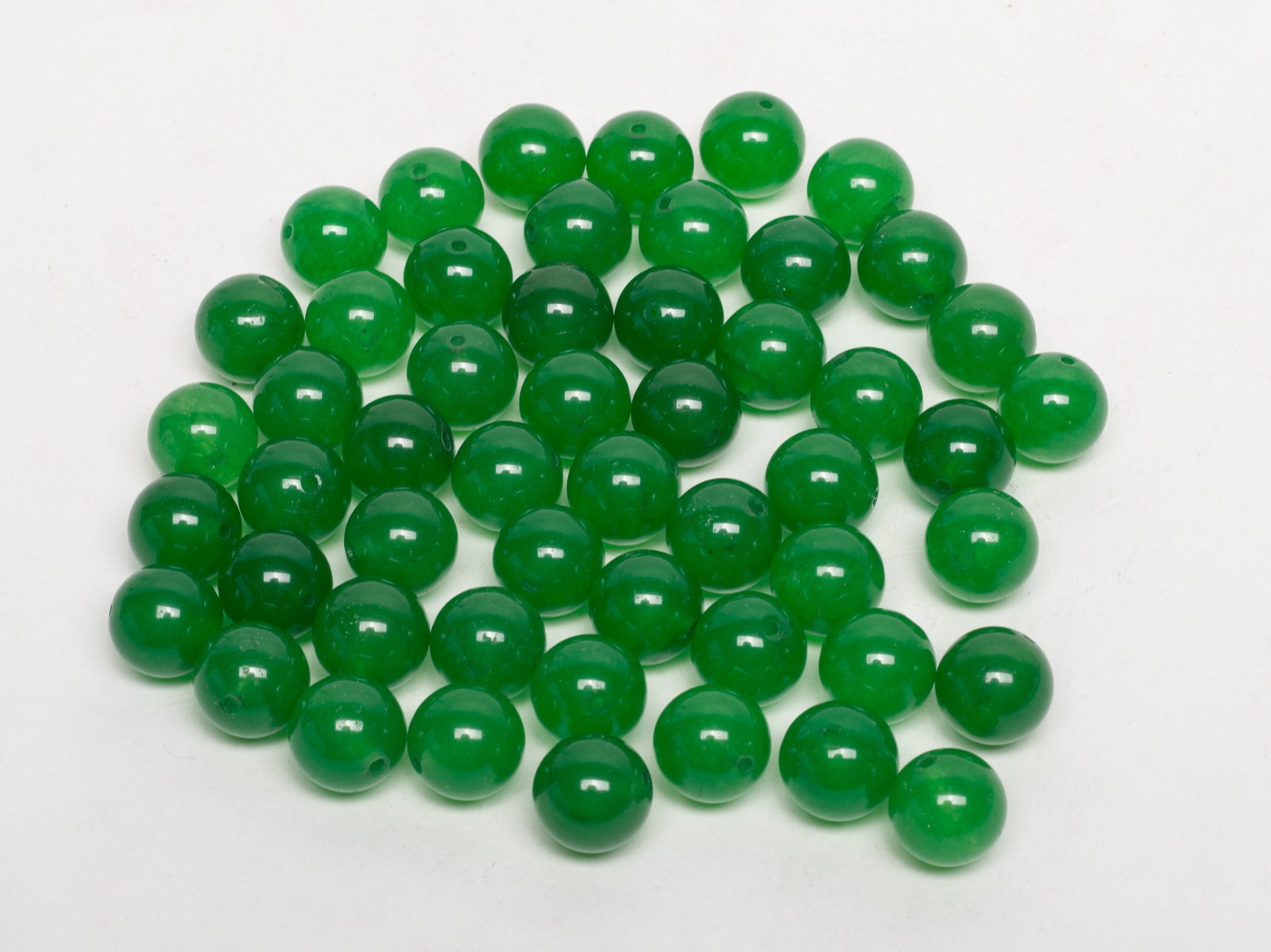 Set Chinese Export Colored Beads: Large set of Chinese colored beads. Size varies.