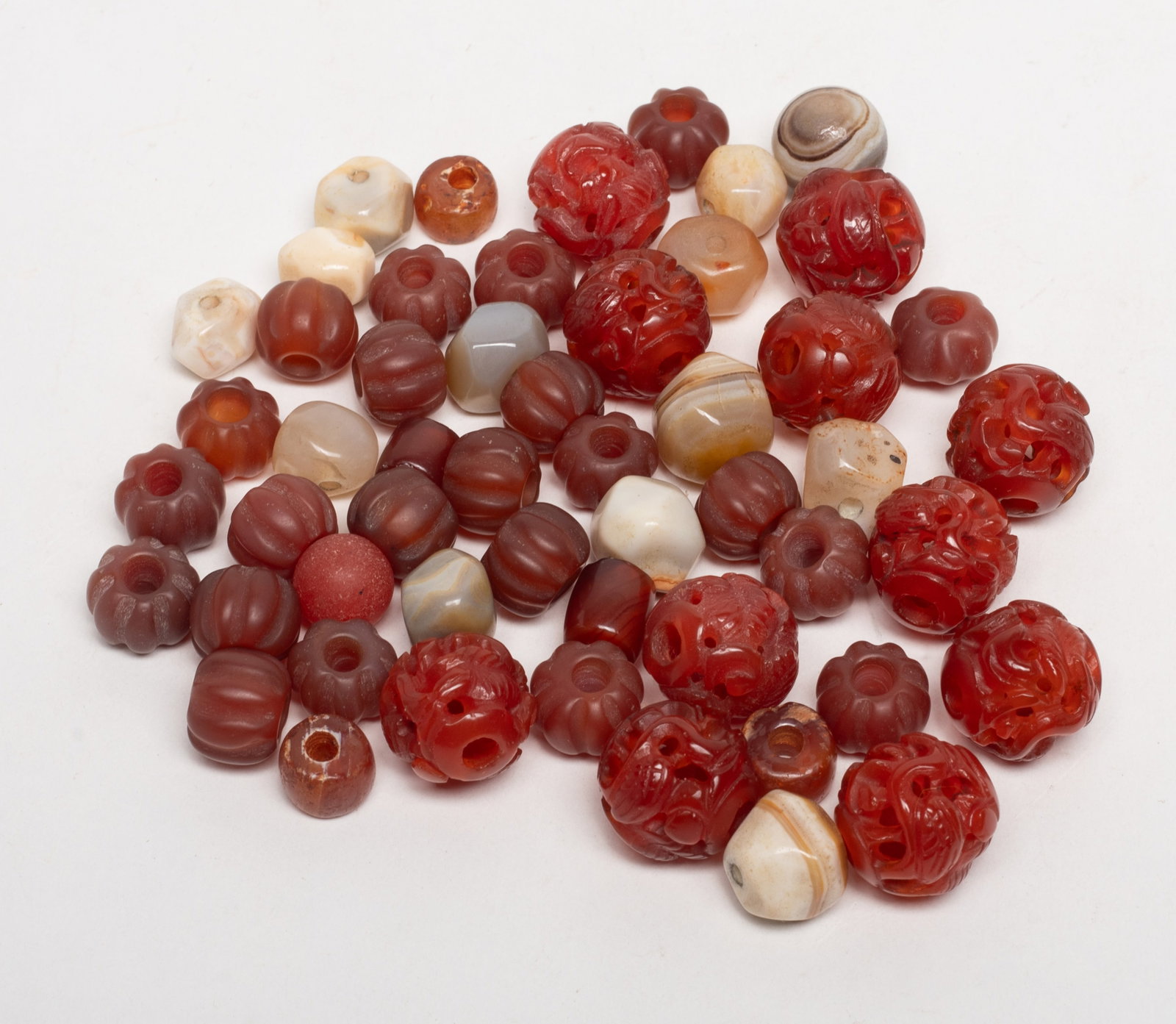 Estate Chinese Export Agate Beads: Large set of Chinese agate beads. Size varies.
